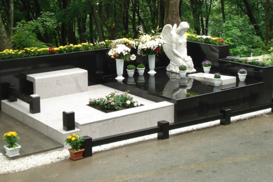Благоустройство захоронений в Череповце и Вологодской области