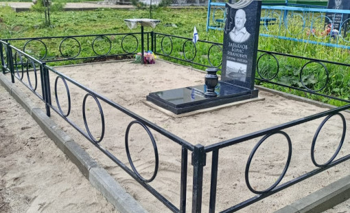 Купить памятник на кладбище из мрамора в Череповце